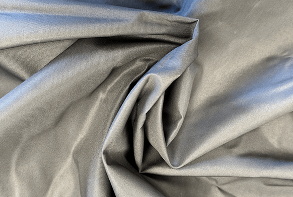 voile d'ombrage en couleur gris